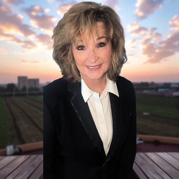 Rhonda_website_headshot