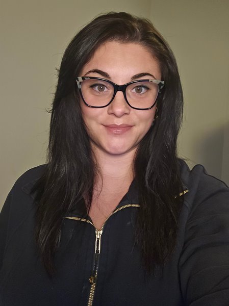Danielle_website_headshot